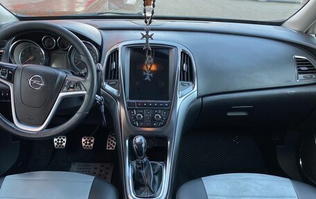 Opel Astra J, 2010 год, 650 000 рублей, 14 фотография