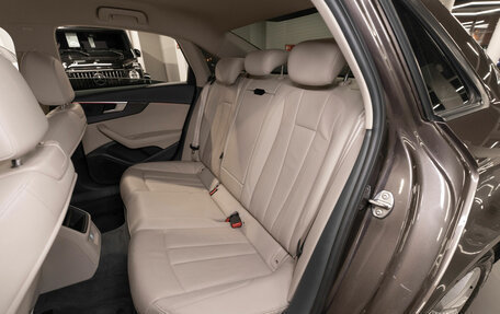 Audi A4, 2017 год, 2 560 000 рублей, 12 фотография