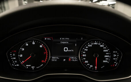 Audi A4, 2017 год, 2 560 000 рублей, 11 фотография