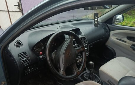 Mitsubishi Carisma I, 2002 год, 310 000 рублей, 6 фотография