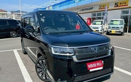 Honda Stepwgn, 2022 год, 2 070 000 рублей, 2 фотография