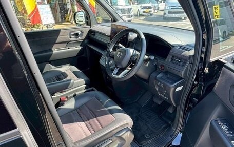 Honda Stepwgn, 2022 год, 2 070 000 рублей, 13 фотография