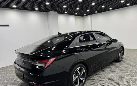 Hyundai Elantra, 2021 год, 1 980 000 рублей, 3 фотография