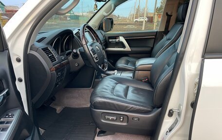 Toyota Land Cruiser 200, 2014 год, 4 700 000 рублей, 9 фотография