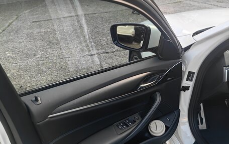 BMW 5 серия, 2022 год, 6 450 000 рублей, 10 фотография