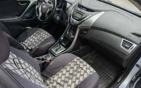 Hyundai Elantra V, 2012 год, 860 000 рублей, 6 фотография