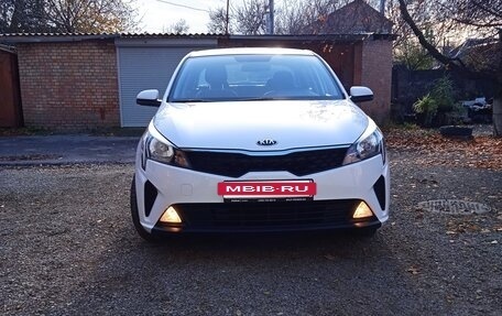 KIA Rio IV, 2021 год, 1 820 000 рублей, 8 фотография