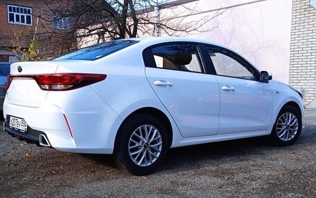 KIA Rio IV, 2021 год, 1 820 000 рублей, 5 фотография