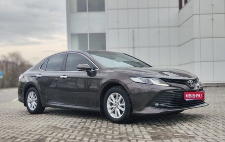 Toyota Camry, 2018 год, 2 950 000 рублей, 1 фотография
