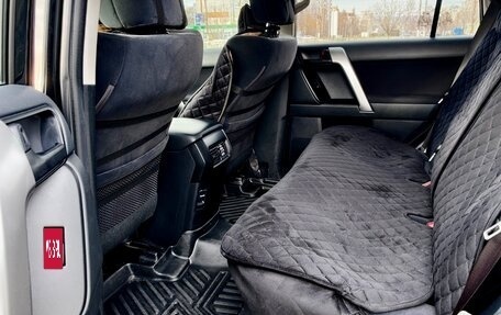 Toyota Land Cruiser Prado 150 рестайлинг 2, 2022 год, 4 550 000 рублей, 5 фотография