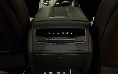 Cadillac Escalade V, 2022 год, 10 899 999 рублей, 22 фотография