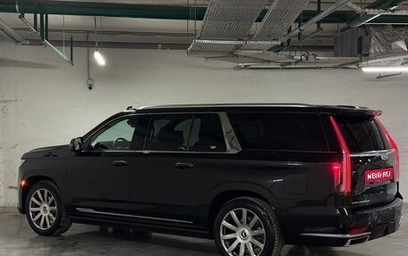 Cadillac Escalade V, 2022 год, 10 899 999 рублей, 13 фотография