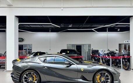 Ferrari 812, 2022 год, 200 000 000 рублей, 8 фотография