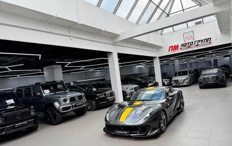 Ferrari 812, 2022 год, 200 000 000 рублей, 36 фотография