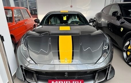 Ferrari 812, 2022 год, 200 000 000 рублей, 40 фотография