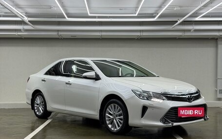 Toyota Camry, 2015 год, 2 100 000 рублей, 11 фотография