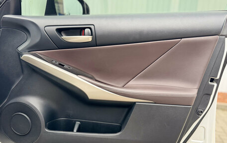 Lexus IS III, 2018 год, 2 450 000 рублей, 17 фотография