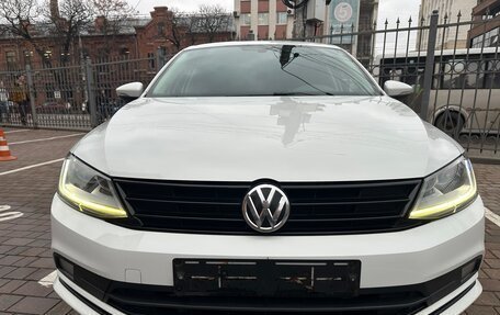 Volkswagen Jetta VI, 2016 год, 1 400 000 рублей, 2 фотография