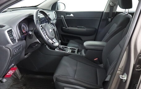 KIA Sportage IV рестайлинг, 2020 год, 1 899 000 рублей, 8 фотография