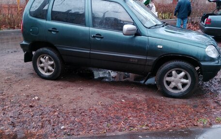 Chevrolet Niva I рестайлинг, 2006 год, 235 000 рублей, 2 фотография