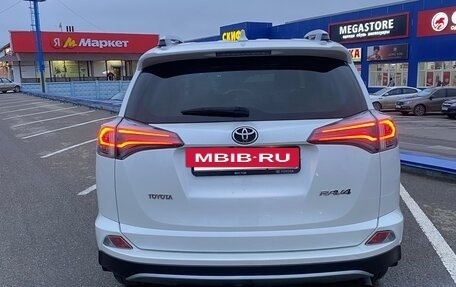 Toyota RAV4, 2017 год, 2 680 000 рублей, 4 фотография