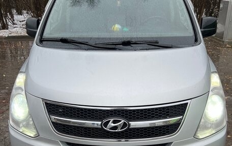Hyundai Grand Starex Grand Starex I рестайлинг 2, 2009 год, 1 540 000 рублей, 1 фотография