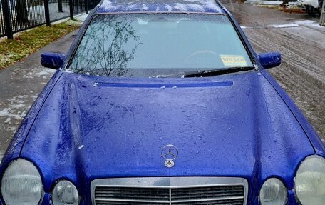 Mercedes-Benz E-Класс, 1998 год, 499 000 рублей, 2 фотография