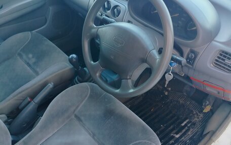 Nissan March II, 2001 год, 110 000 рублей, 5 фотография