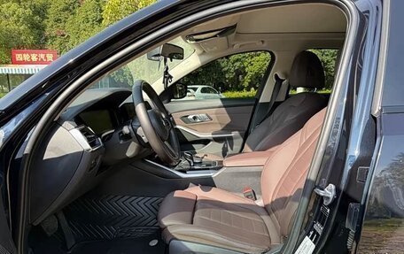 BMW 3 серия, 2022 год, 3 190 000 рублей, 12 фотография