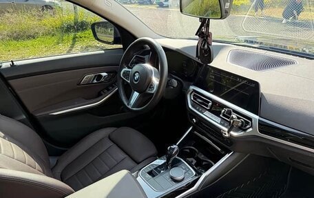 BMW 3 серия, 2022 год, 3 190 000 рублей, 10 фотография