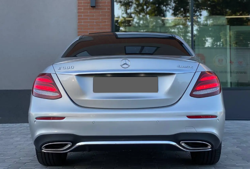 Mercedes-Benz E-Класс W213, 2018 год, 1 760 000 рублей, 10 фотография