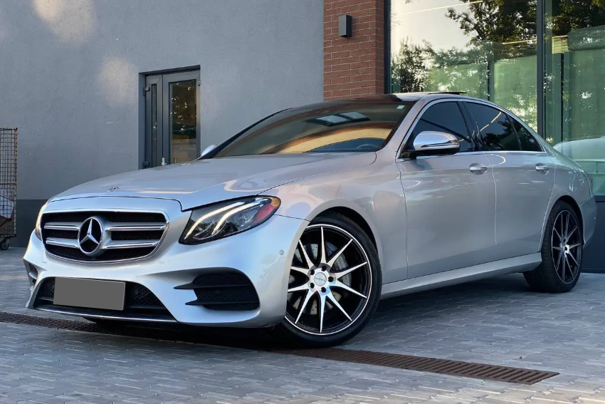 Mercedes-Benz E-Класс W213, 2018 год, 1 760 000 рублей, 1 фотография