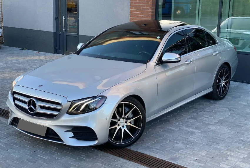 Mercedes-Benz E-Класс W213, 2018 год, 1 760 000 рублей, 2 фотография