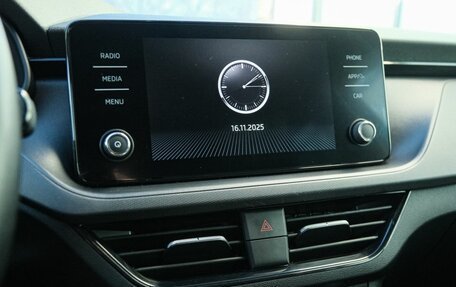 Skoda Rapid II, 2021 год, 1 620 000 рублей, 10 фотография