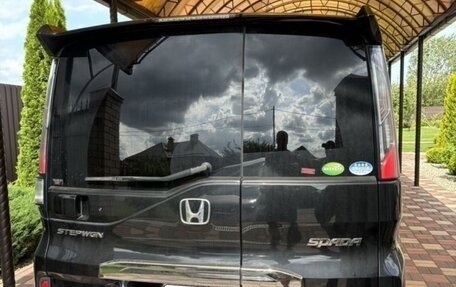 Honda Stepwgn IV, 2017 год, 2 350 000 рублей, 1 фотография