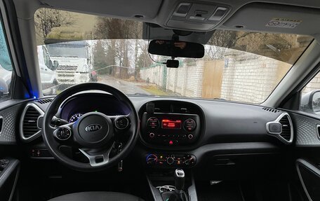 KIA Soul III, 2021 год, 1 590 000 рублей, 8 фотография