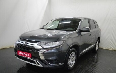 Mitsubishi Outlander III рестайлинг 3, 2019 год, 1 848 000 рублей, 1 фотография