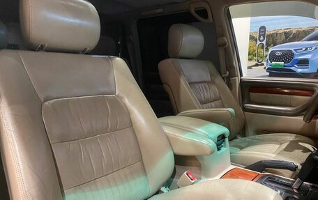 Lexus LX II, 2000 год, 2 035 000 рублей, 18 фотография