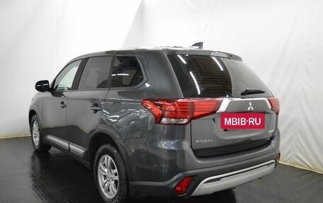 Mitsubishi Outlander III рестайлинг 3, 2019 год, 1 848 000 рублей, 7 фотография
