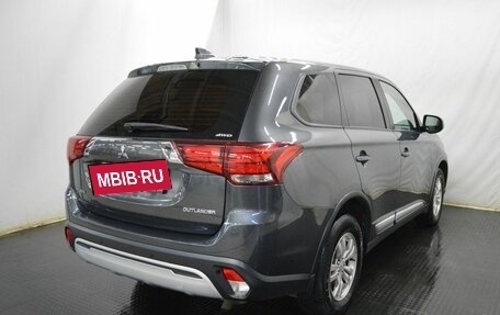 Mitsubishi Outlander III рестайлинг 3, 2019 год, 1 848 000 рублей, 5 фотография