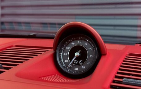 Porsche 911, 2020 год, 25 000 000 рублей, 17 фотография