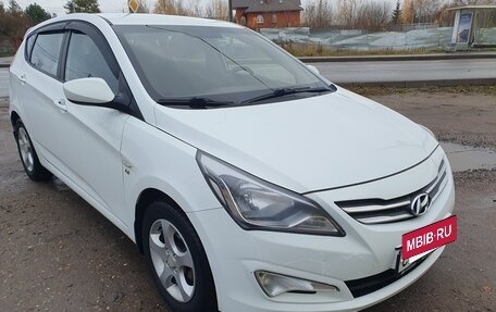 Hyundai Solaris II рестайлинг, 2016 год, 990 000 рублей, 2 фотография