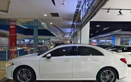 Mercedes-Benz A-Класс, 2021 год, 1 860 000 рублей, 5 фотография