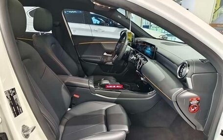 Mercedes-Benz A-Класс, 2021 год, 1 860 000 рублей, 10 фотография