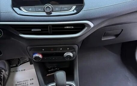 Chevrolet Tracker, 2021 год, 1 485 000 рублей, 14 фотография