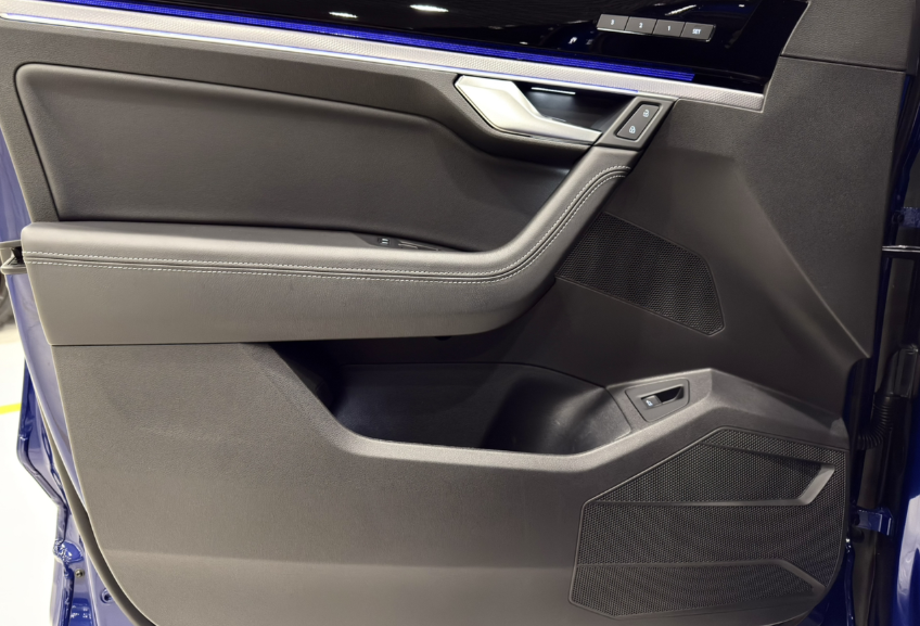 Volkswagen Touareg III, 2022 год, 5 450 000 рублей, 7 фотография