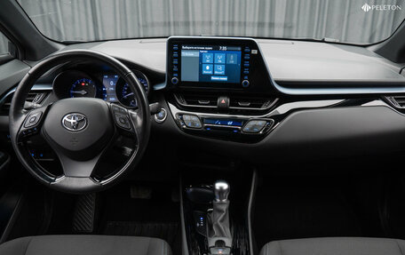 Toyota C-HR I рестайлинг, 2020 год, 2 610 000 рублей, 10 фотография