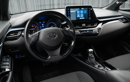 Toyota C-HR I рестайлинг, 2020 год, 2 610 000 рублей, 9 фотография