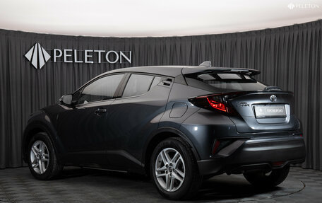 Toyota C-HR I рестайлинг, 2020 год, 2 610 000 рублей, 4 фотография