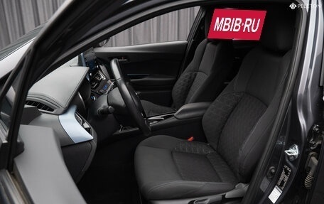 Toyota C-HR I рестайлинг, 2020 год, 2 610 000 рублей, 11 фотография